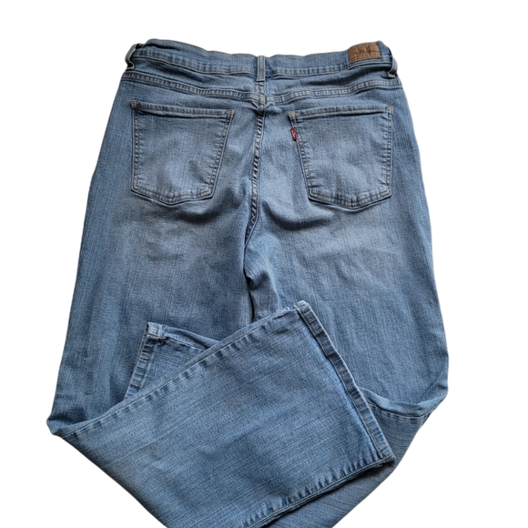 Levis High Rise 512 Slimming Boot - Picture 3 of 11